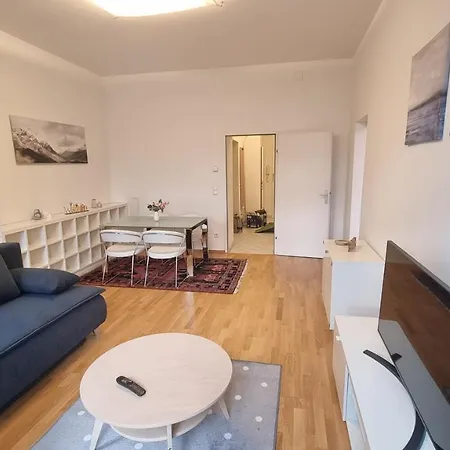 Sunny Next To Metro 1br Apartment Vienna