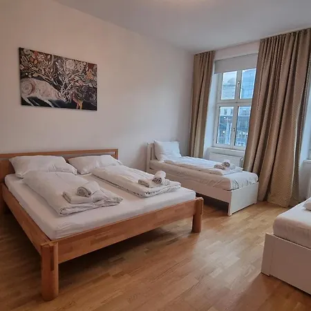 Apartment Sunny Next To Metro 1br