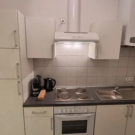 Apartment Sunny Next To Metro 1br Vienna
