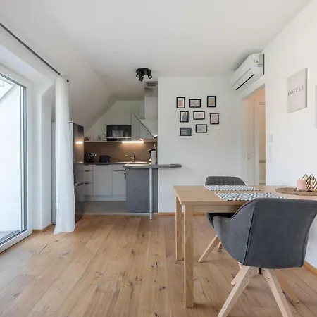 Gruene Ruhelage, 20 Minuten Ins Zentrum Und Parkgarage Apartment Wien