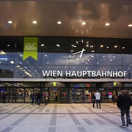Merdian Near Hauptbahnhof * Wien