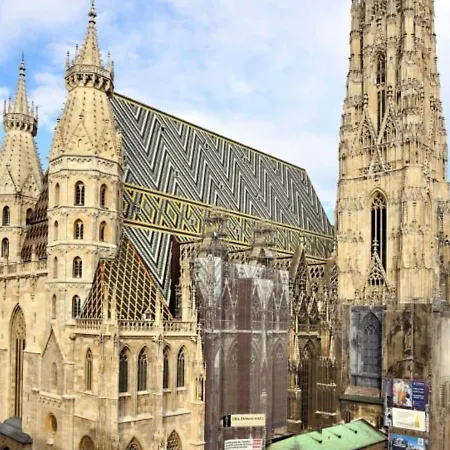 Merdian Near Hauptbahnhof * Wien