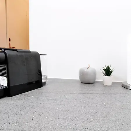 Redyard Modern Apartment