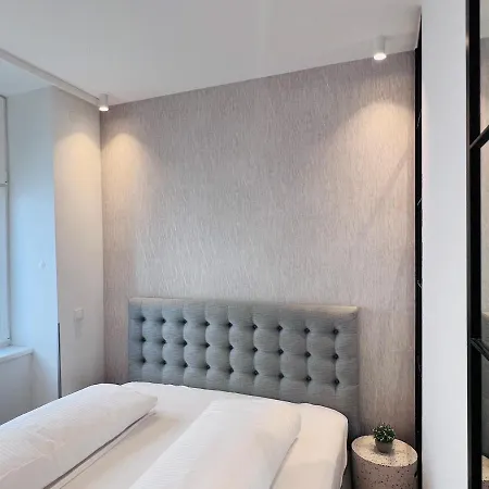 Zeus Design Schlosspark Schoenbrunn * Βιέννη