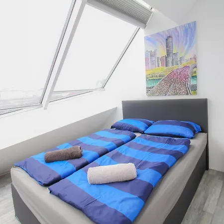 Private Triple Bedroom In Shared Dw171-4