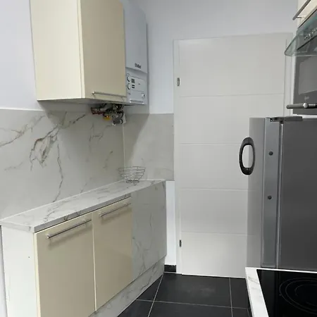 Apartment A&a Living - Best Location In !!!