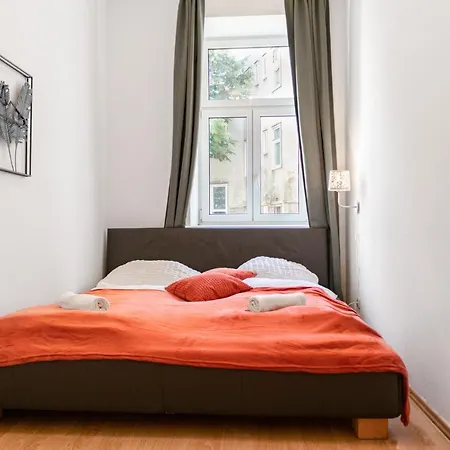 Welcoming 3br Budget Apt. Well Connected Apartment *