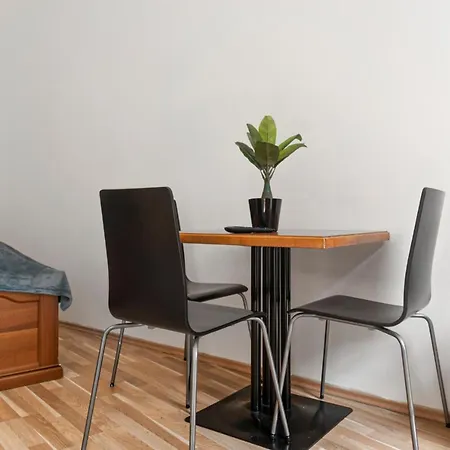 Budget & Friendly 1br Well Connected Vienna