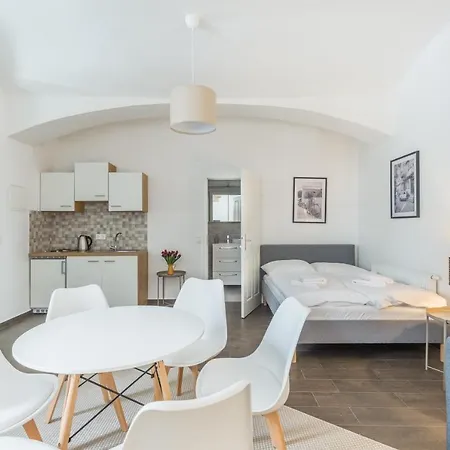 Free Parking I 458 Mbitwifi I Kingsize Bed Apartment *