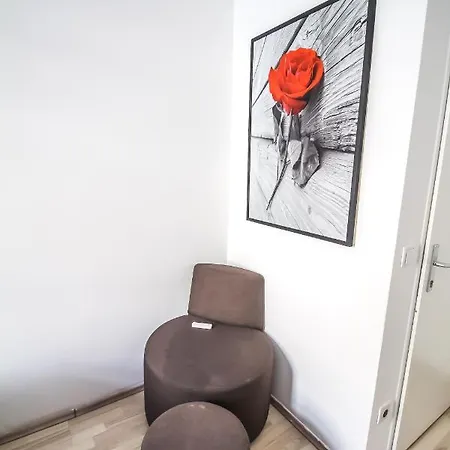 Apartmanhotel Private In Shared Pr3 *