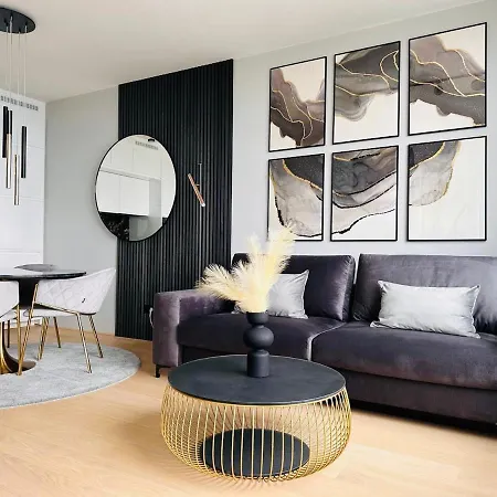 High-end Close To Metro And Uno-city With E-parking