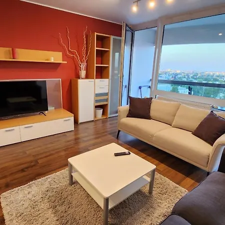 Apartment Wonderful For 4 On The Danube River, Next To Vic & Austria Center *
