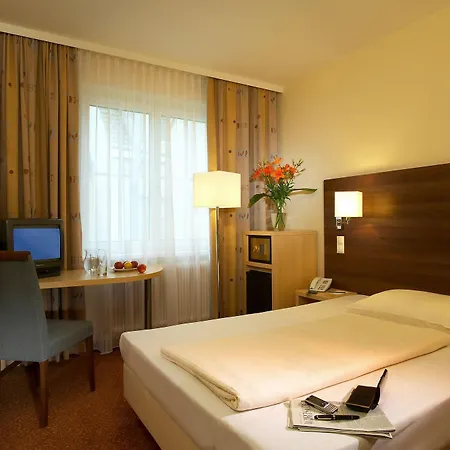 Alpha - Artist Hotel 4*