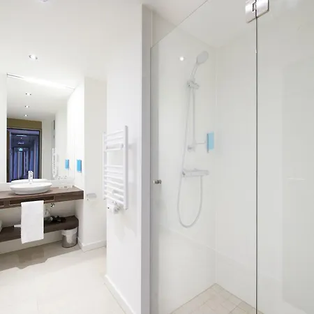 Simm's - Cityhotel Next To Metro U3 Otel 4*