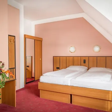 Hotel Garten- Und Kunsthotel Gabriel