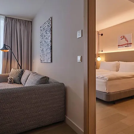 Hotel Adina Belvedere