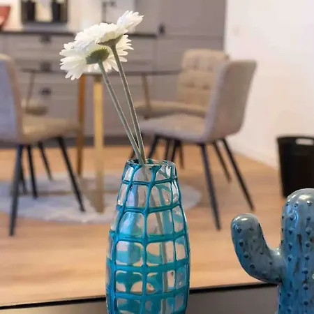 Designer Apartment *