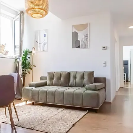 Apartament Charming 1br And 1lr Modern Design Donaustadt *