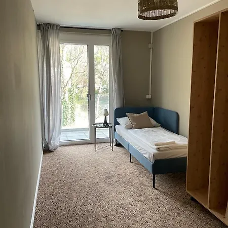Nest * Bécs
