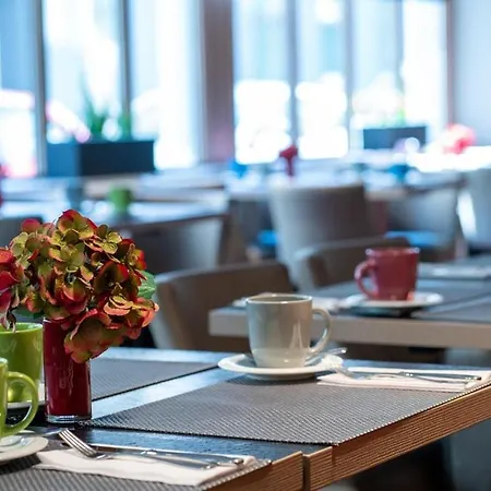 Hotel Leonardo West 4*