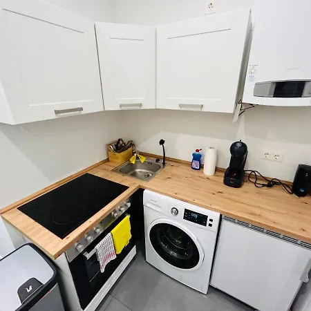 50m2 Flat Close To Metro