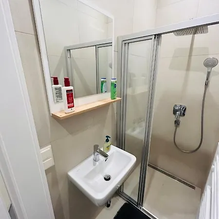 50m2 Flat Close To Metro *