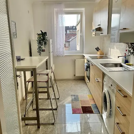 Central Retro 10 Apartment *