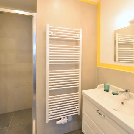 Spacious And Comfy With 3 Bedrooms