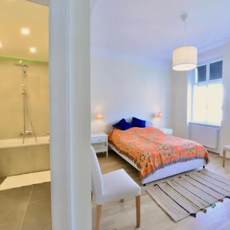 Apartment Spacious And Comfy With 3 Bedrooms