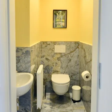 Spacious And Comfy With 3 Bedrooms *