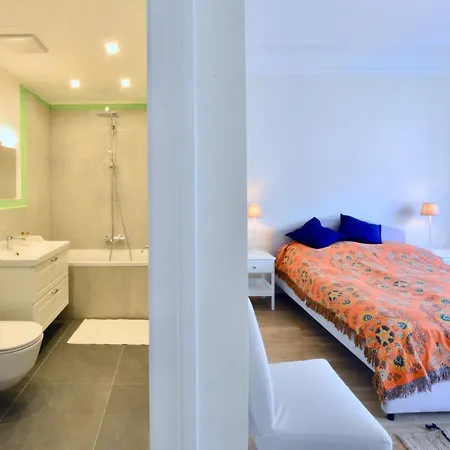 Spacious And Comfy With 3 Bedrooms *