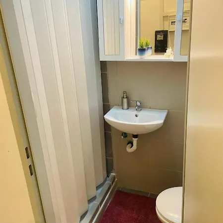 Hernals.aparts Apartamento *