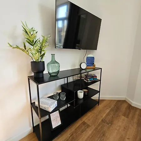 Exklusiv-suite 10 Min To Center Apartment *