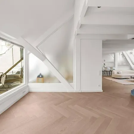 Designer Penthouse With Balcony * Vienne