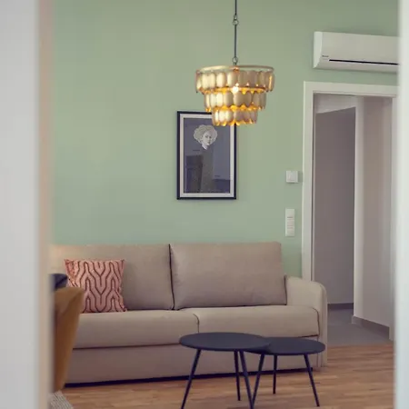 The 77 Erna Apartment