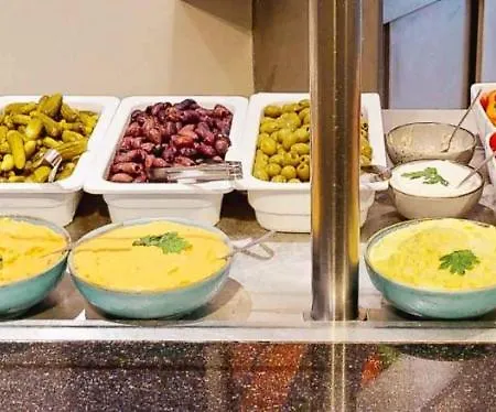 Plaza Premium Hotel 4*
