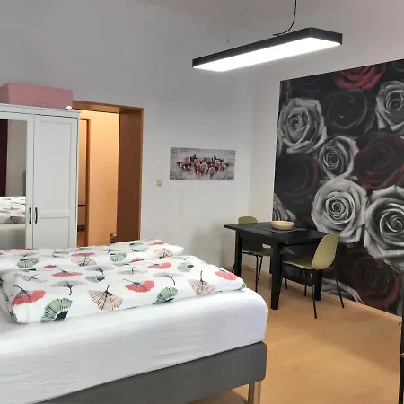 Apartment & Near Reumannplatz *