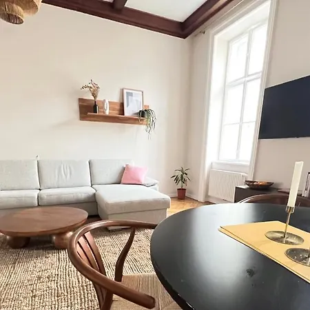 Bali Living Apartment