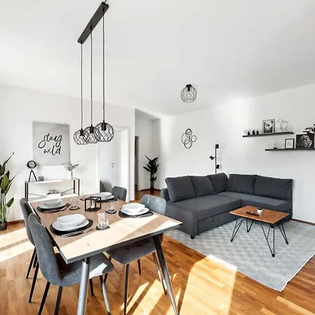 Bernhards Stadthalle - Klima & Terrasse Apartment
