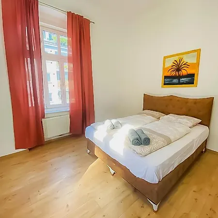 Deluxe 5p Mm A Apartment