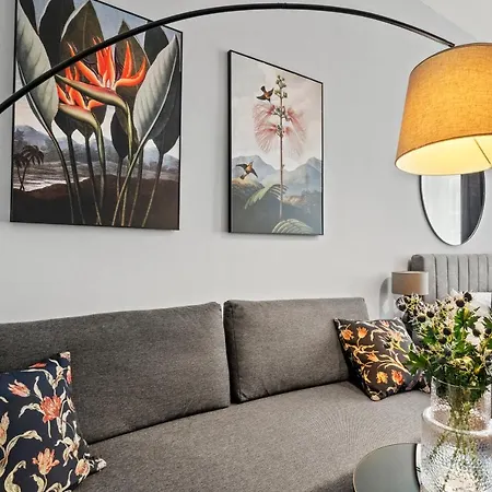 5 Bedrooms - 143 M² - Near Main Station Apartment Vienna