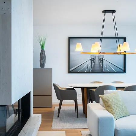 Residence, Schlossallee - Schonbrunn Wien