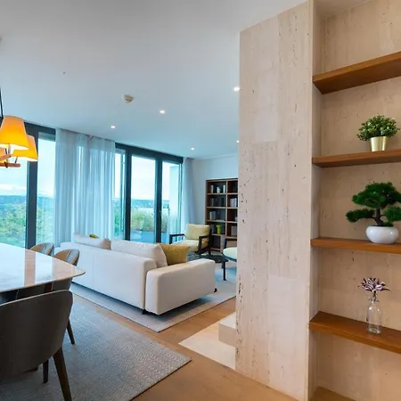 Residence, Schlossallee - Schonbrunn Apartment