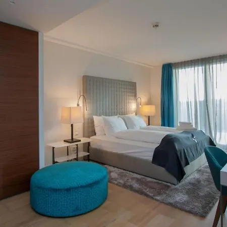 Residence, Schlossallee - Schonbrunn Apartment *