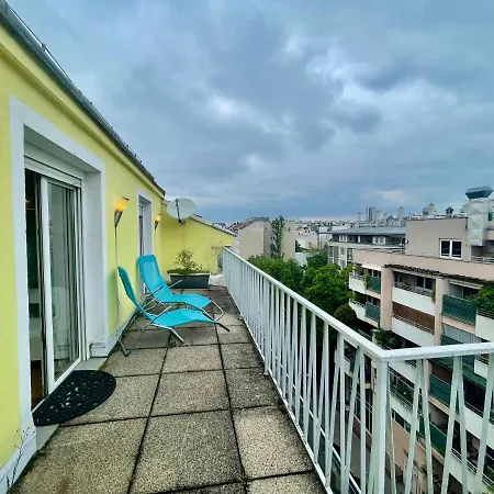 Cosy Flat With Huge Terrasse! Long Or Shortterm *