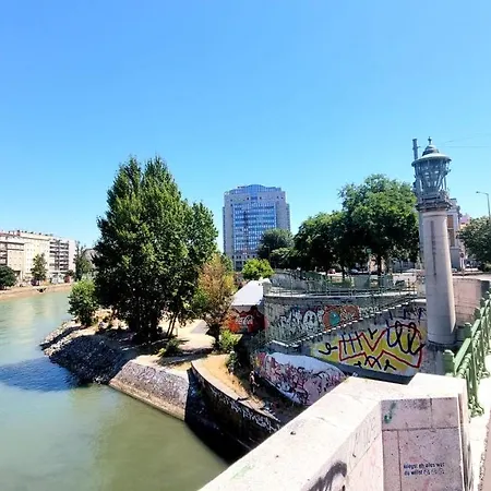 Superior 4 Bedroom Apartment Vienna