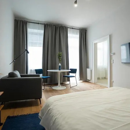 Contemporary With A Balcony. Апартаменты Вена