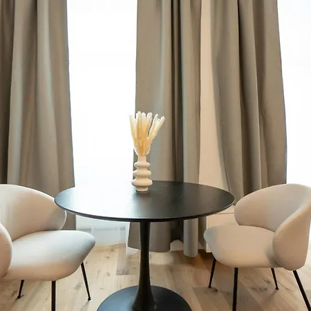 Apartment Modern With A Balcony Near Belvedere Wien