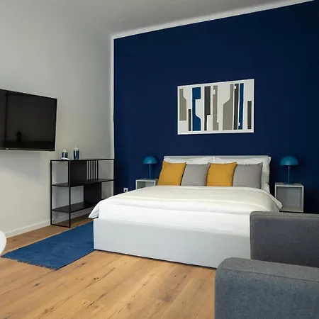 Contemporary With A Balcony. Апартаменты