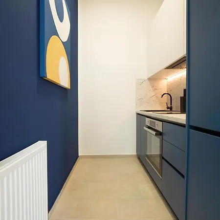 Contemporary With A Balcony. Апартаменты *